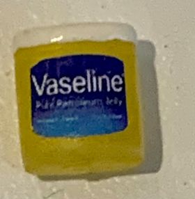 Vaseline (7 x 8mmH)