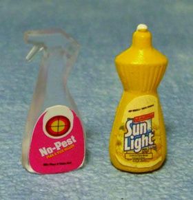 Cleaning Supplies (22 x 10mm)