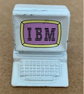 Computer Old Style White (20 x 24 x 20Hmm) - Old Stock Clearance