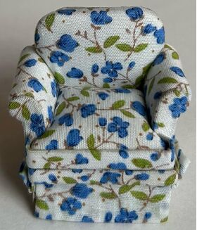 1:24 Armchair with Blue Floral Fabric (40W x 40D x 40Hmm)