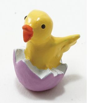 Chick in an Egg (10 x 10 x 13Hmm)