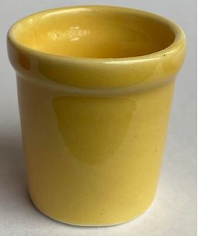 Yellow Plant Pot (25 x 25mm)