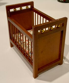 Cot / Crib Oak (110 x 62 x 98Hmm) - Stock Clearance