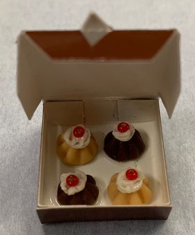 Cakes in a Box Set 6 (Boxes 22 x 22mm)