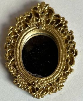 Fancy Mirror Small Oval Gold (48 x 35mm)