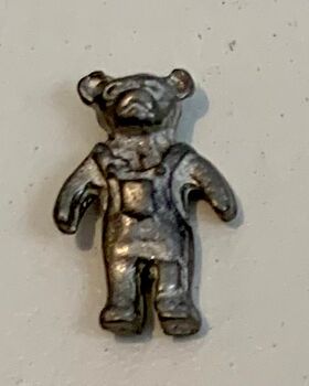 1:24 Bear Standing (Metal) (15mmH)