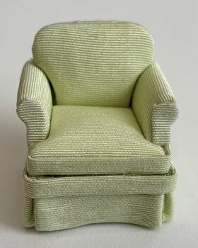 1:24 Armchair with Green Fabric  (40W x 40D x 40Hmm)