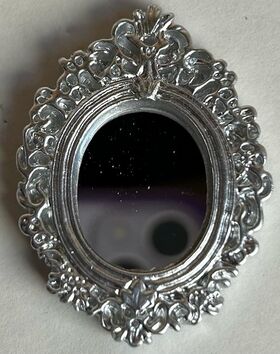 Fancy Mirror Small Oval Silver (48 x 35mm)