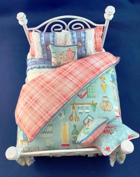 Lorraine's Hand Dressed Bed (170 x 140 x 115Hmm)