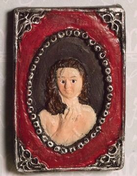 Lady's Framed Portrait PR (20mmW 5mmD 30mmH)