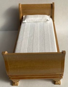 Single Bed Sleigh Oak (155 x 75 x 72Hmm)
