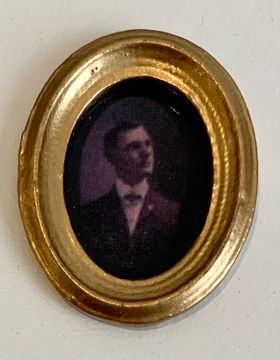 Small Framed Painting - Gentleman (30 x 25mm)