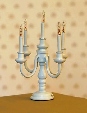 White Candelabra (90 x 55 x 55mm)