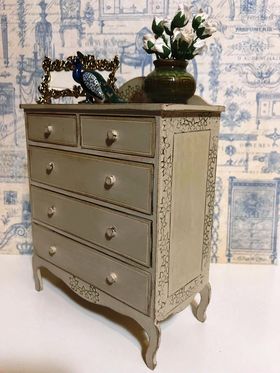 1:6 Chest of Drawers Note Supplied Raw