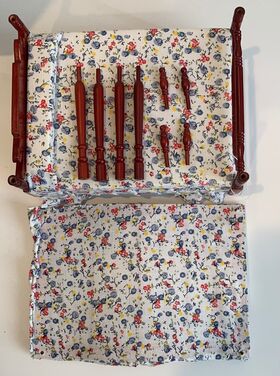 Canopy Bed Mahogany (170 x 127 x 185Hmm)