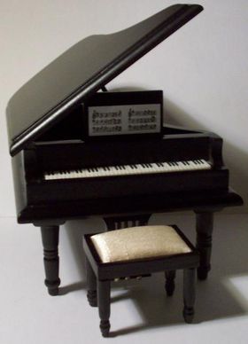 Black Grand Piano (115W x 130D x 90Hmm)