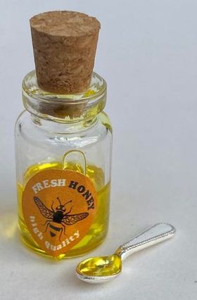 1:6 Jar of Honey with Spoon (12 Diam x 25Hmm)
