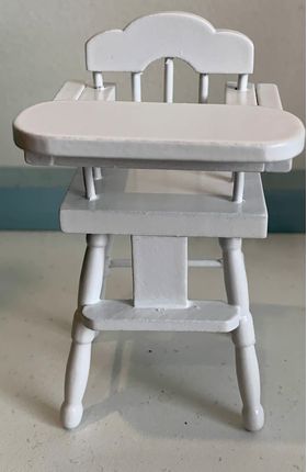 Highchair White (Tray Lifts Up) (55W x 55D x 95Hmm)