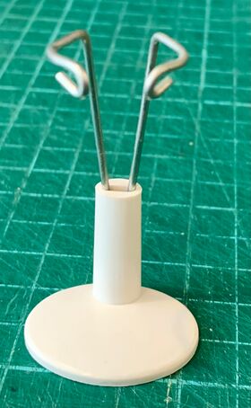10 x Doll Stand (Base 32 x 23mm, Height 40 to 55mm)