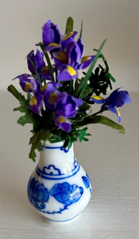 Vase with Flowers by Kathy Brindle (55Hmm)