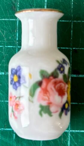 Vase Tall Type C (20 Diam x 40Hmm)