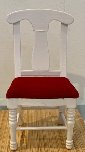 White Chair with Red Seat Without Arms (48W x 46D x 95Hmm)