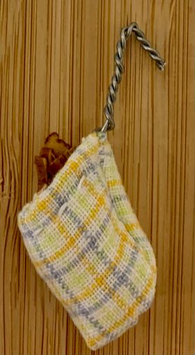 Clothes Peg Bag by Shadow Box (Bag: 30H x 13 x 20mm)
