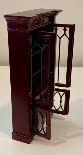 Cabinet Mahogany Fancy (110 x 38 x 186Hmm)