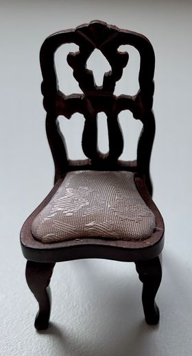 1:24 Dining Room Side Chair by Glenowen - Last one (22 x 23 x 47Hmm)