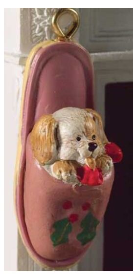 Puppy in Slipper (16W x 38D x 18Hmm)