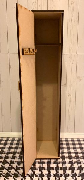 1:6 Broom / Ironing Cupboard Kit (63W x 74D x 320Hmm)