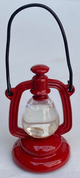 Metal Lantern Red (22 Diam x 33Hmm (plus loop)) (Not Electrical)