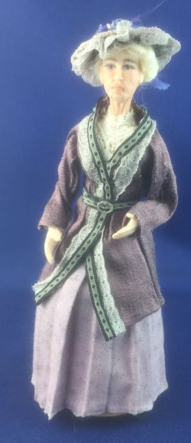 Edwardian Grandma Doll by Pat Jackson (145mmH)