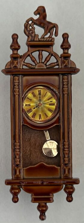 Clock Brown (60H x 20W x 10Dmm)