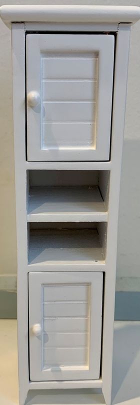 Tall White Cupboard (45W x 37D x 155Hmm)