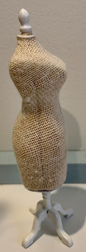 Model Stand Dummy White (35W x 125H x 22Dmm)